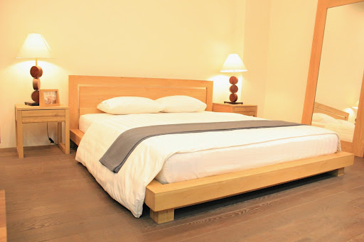 GN56 giường ngủ đa năng hiện đại: Bạn đang tìm kiếm một giải pháp đa năng cho không gian nhỏ của mình? GN56 giường ngủ đa năng hiện đại chắc chắn sẽ làm bạn phải ngạc nhiên. Được thiết kế để tiết kiệm diện tích và bao gồm đủ các tính năng để giúp bạn sắp xếp tất cả các vật dụng của mình, giường GN56 này là lựa chọn hoàn hảo cho những người sống trong căn hộ nhỏ hoặc những người muốn sử dụng không gian của mình một cách hiệu quả.